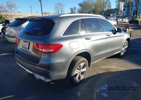 2017 Mercedes-Benz Glc 300 z USA, uszkodzony, nr VIN WDC0G4JB2HV009505